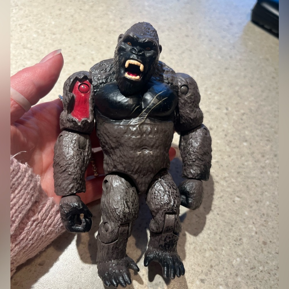 2020 Playmates Legendary Godzilla VS King Kong Action Figure Wounded Arm 6"